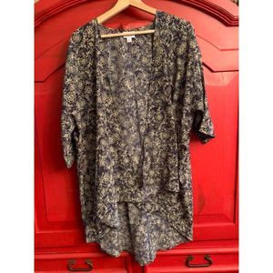 NWOT LuLaRoe Size Medium Dressy Open Front Floral Cardigan Slinky Never Worn
